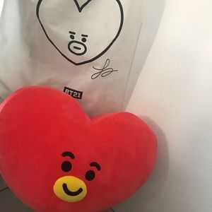 BTS 21 “tata” plushy pillow